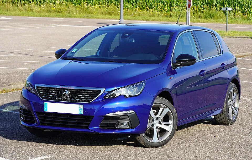 308 T9 (2013-2021) (Bosch_8_ESP, L'OEM n'est pas répertorié, Pas de code défauts, Pas de problème de freinage)