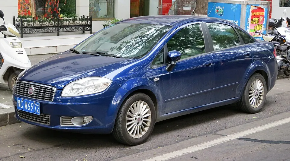 Linea 323 (2007-2016) (Bosch_8_ABS, L'OEM n'est pas répertorié, Pas de code défauts, Pas de problème de freinage)