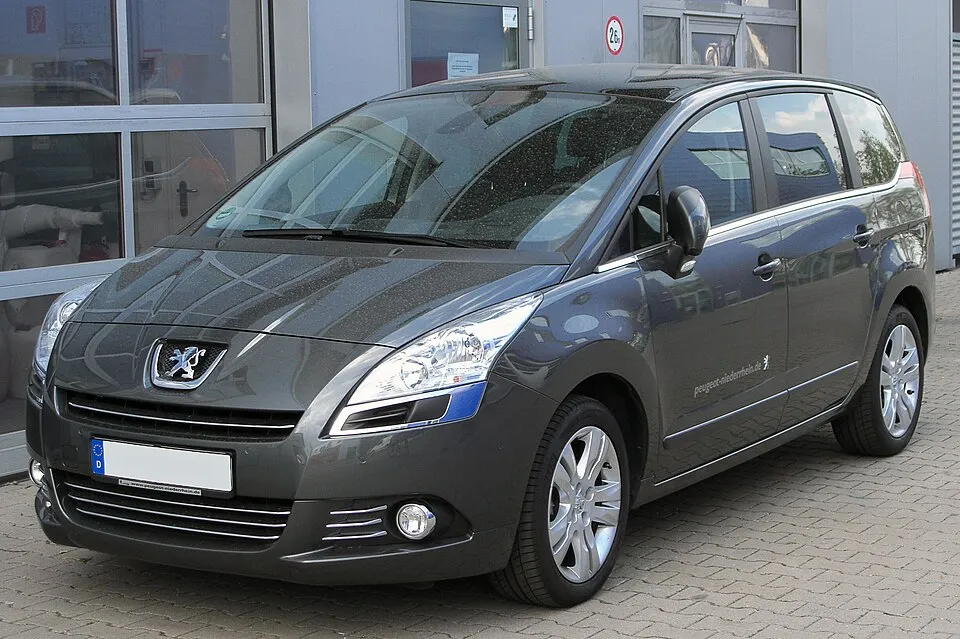 5008 (2009-2016) (Bosch_8_ESP, L'OEM n'est pas répertorié, Pas de code défauts, Pas de problème de freinage)