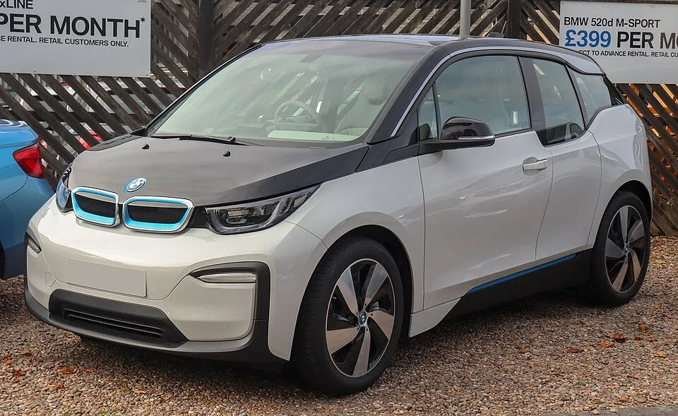 i3 I01 (2013-2022) (ATE_MK100_ESP_(46-pins), L'OEM n'est pas répertorié, Pas de code défauts, Pas de problème de freinage)