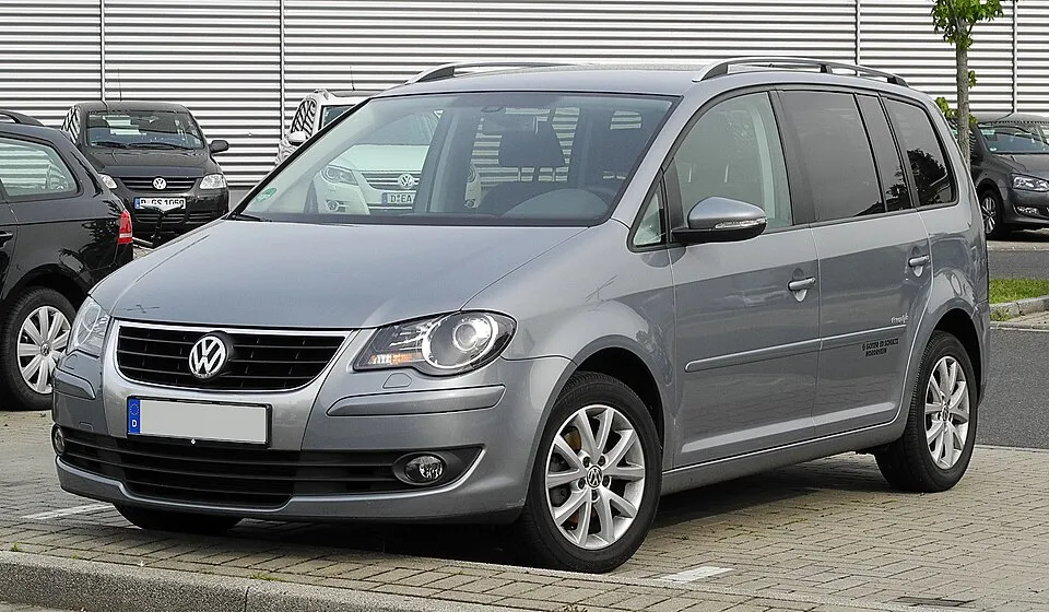 Touran 1T1, 1T2 (2003-2010)