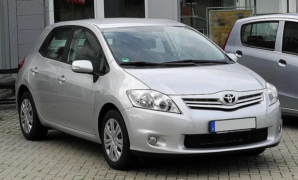 Auris ZZE15 / ADE15 / ZRE15 / NDE15 (2006-2012)