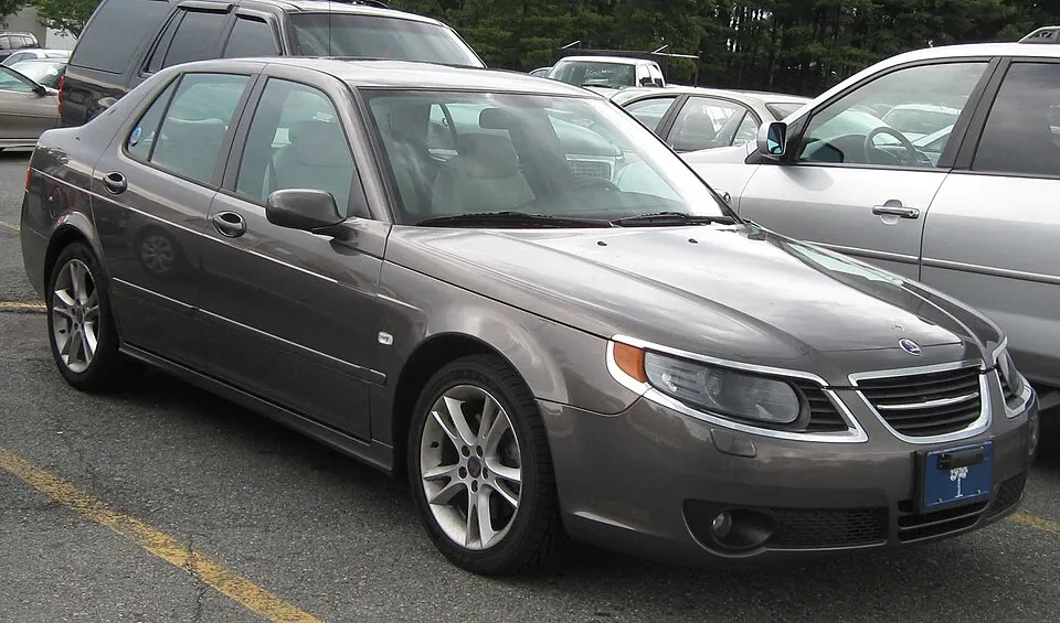 Saab 9-5	I (1998-2010) (Bosch_8_ESP, L'OEM n'est pas répertorié, Pas de code défauts, Pas de problème de freinage)