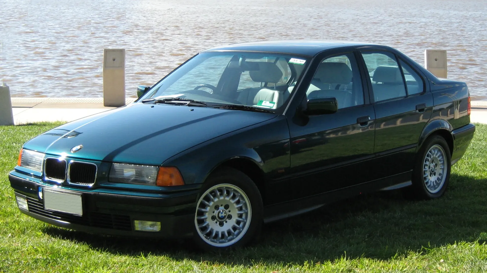 3 Series E36 (1990-1998) (ATE_MK20, L'OEM n'est pas répertorié, Pas de code défauts, Pas de problème de freinage)