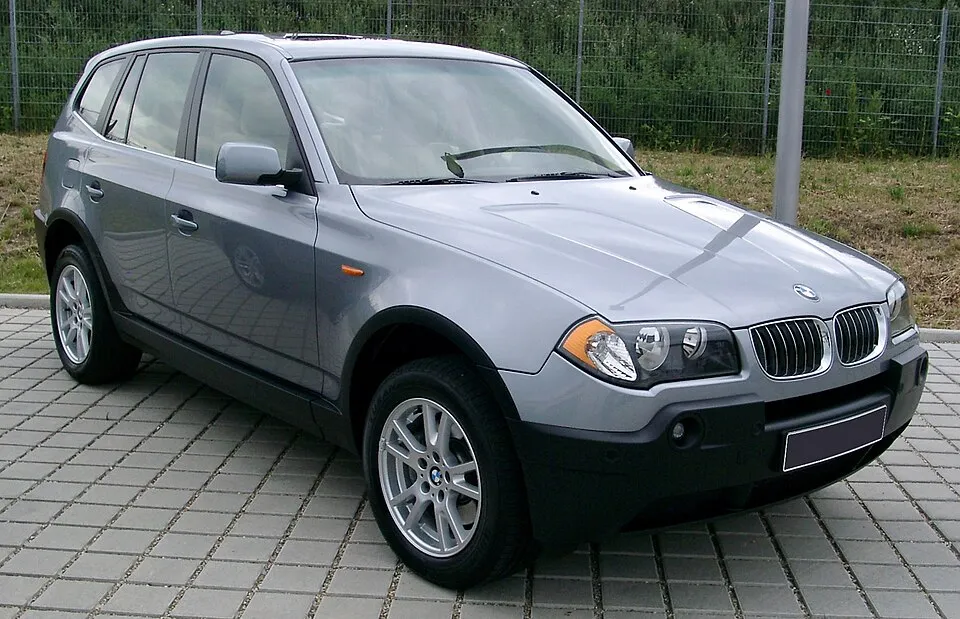 X3 E83 (2004-2010) (Bosch_8_ESP, L'OEM n'est pas répertorié, Pas de code défauts, Pas de problème de freinage)