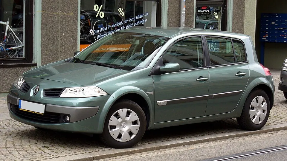Megane II (2002-2008) (Bosch_8_ABS, L'OEM n'est pas répertorié, Pas de code défauts, Pas de problème de freinage)