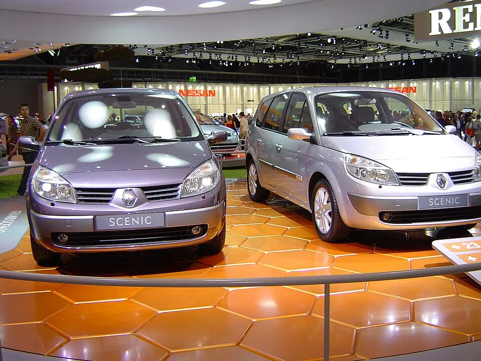 Scénic II (2003-2009) (Bosch_8_ABS, L'OEM n'est pas répertorié, Pas de code défauts, Pas de problème de freinage)